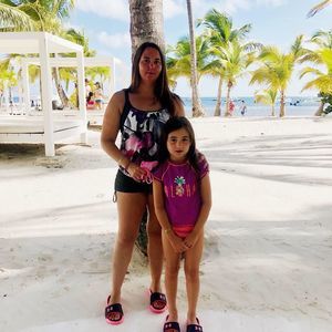 Meet your Posher, Crystal